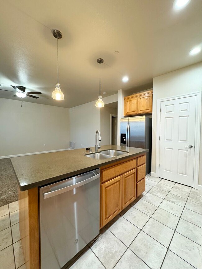1437 Wyla Walk Unidad B