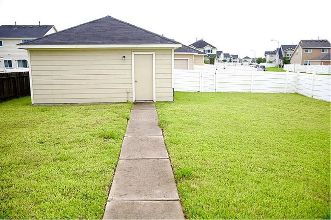 Photo - 1627 Royal Chase Dr