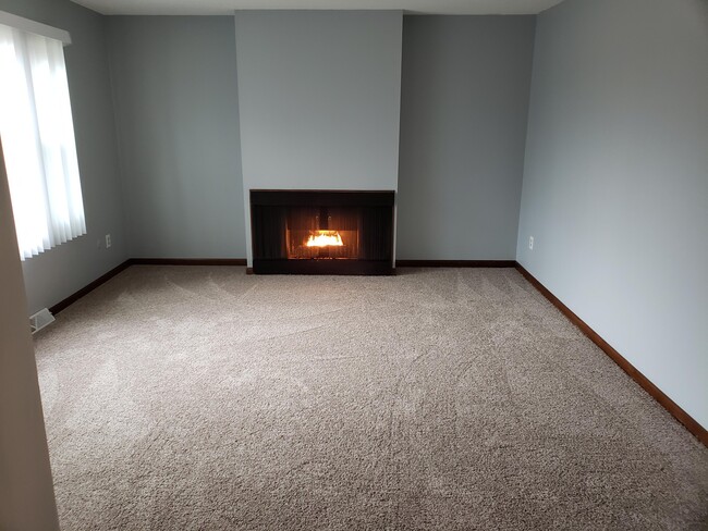 Building Photo - 1391 S Center Rd Rental