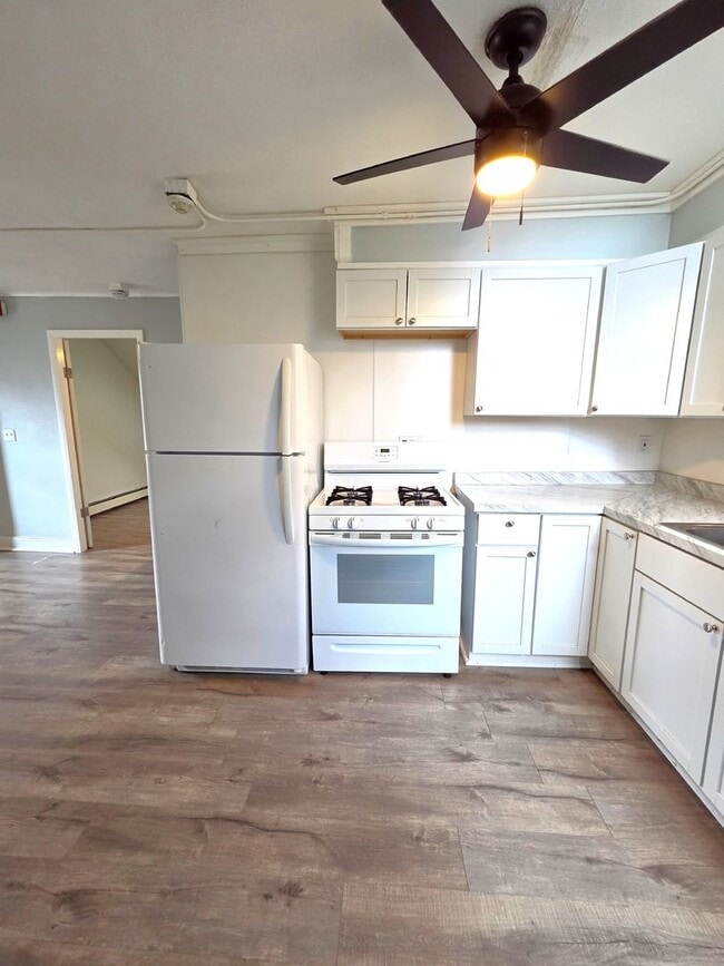 Photo - 10-12 Evaleen Street Unit 12 Evaleen 3R