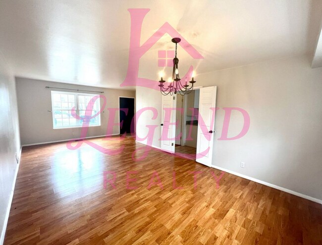 Photo - Spacious 2 Bed, 1.5 Bath Condo/Townhome in...