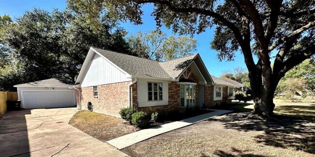 Photo - 4310 Cinnabar Dr