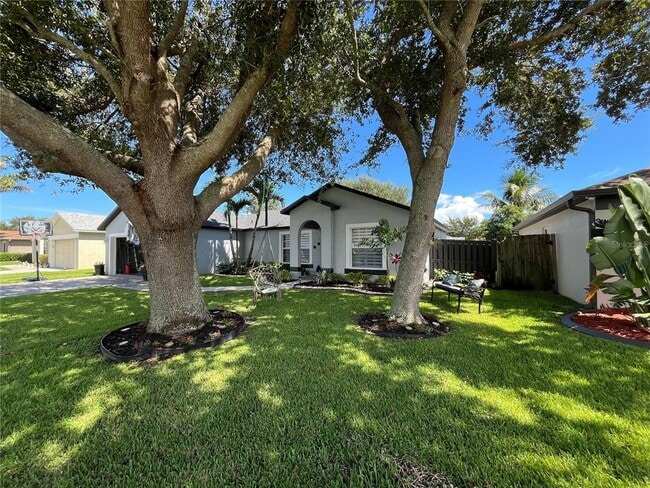 Photo - 755 Triple Crown Ln