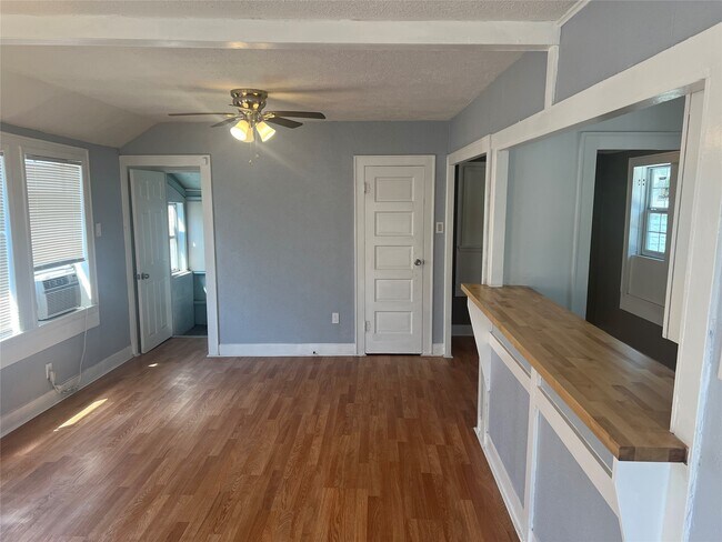 Photo - 2501 Dunlavy St