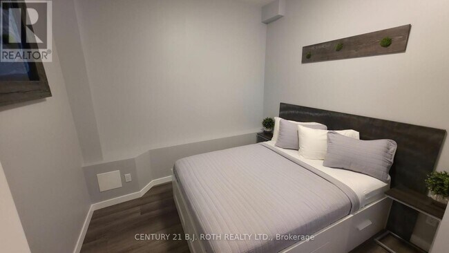 Photo - 82 Albert St N Unité 3