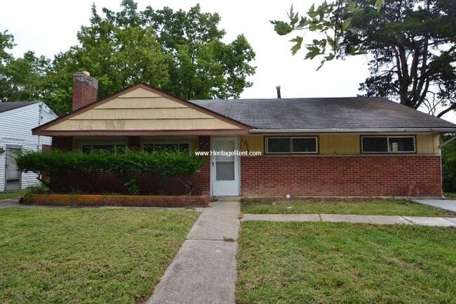 Photo - North College Hill 4 Bedroom with Covered ...