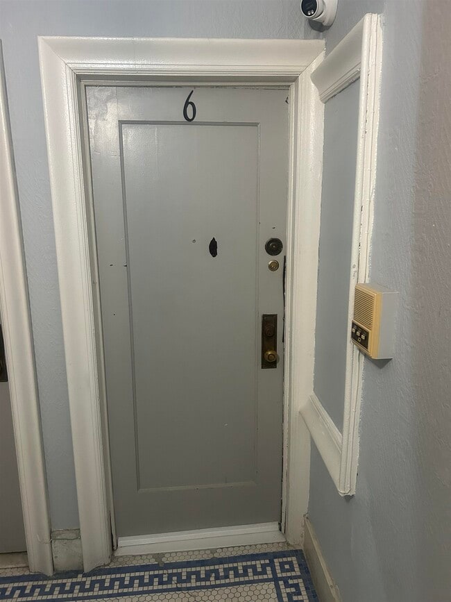 Photo - 173 W 48th St Unit 6