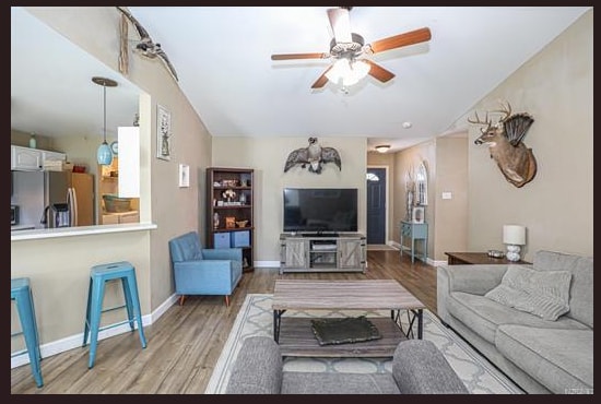 Photo - 2309 Greenleaf Dr