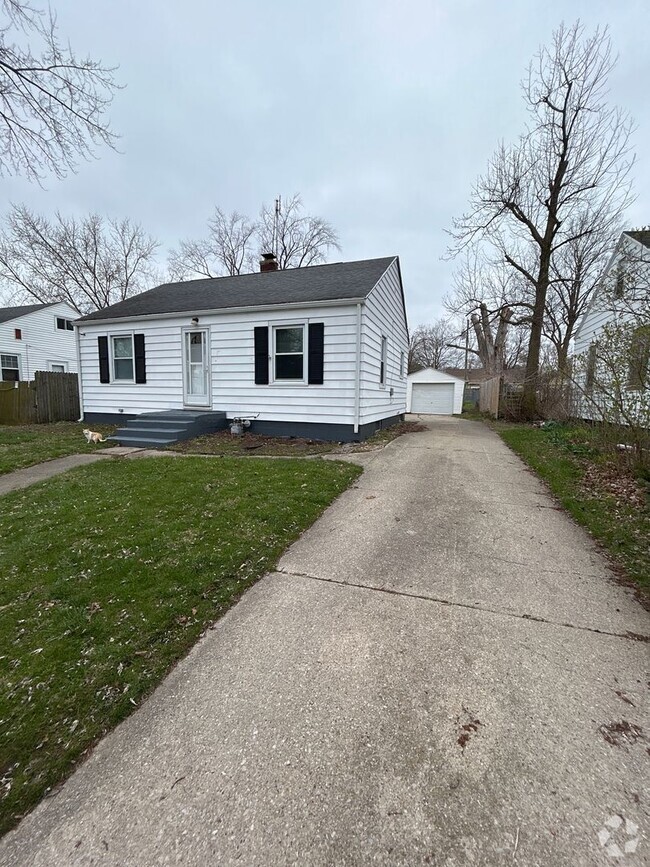 Building Photo - 19819 Detroit Ave Rental
