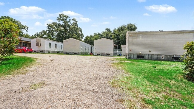 Building Photo - 25024 Twin Oaks Dr