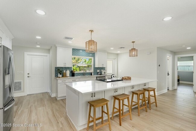 Photo - 100 Bel Aire Dr