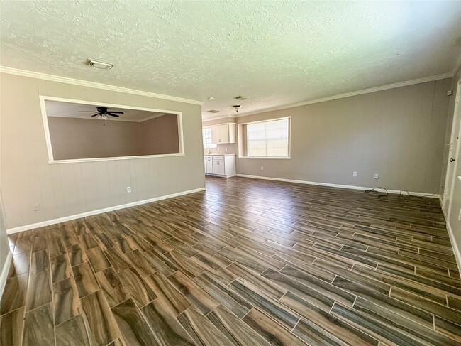 Photo - 2906 Quail Valley E Dr