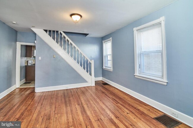 Photo - 1916 W 7th St