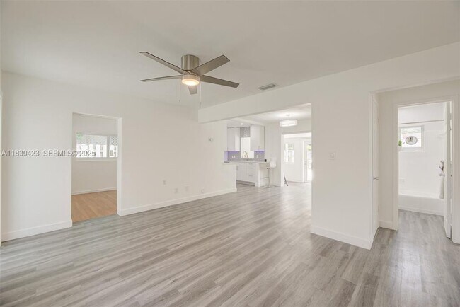 Photo - 638 SW 5th Ave