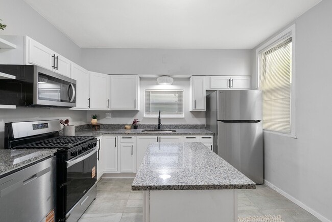 Photo - 1123 Brabec St