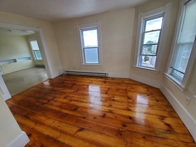 Photo - 110 Pleasant St Unidad 2