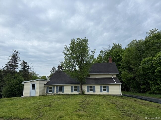 Building Photo - 10 Crans Rd