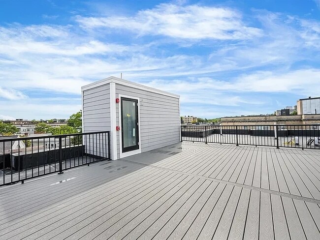 36 Colborne Rd Unit 2