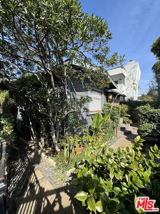 Photo - 575 Grand Blvd Unidad A