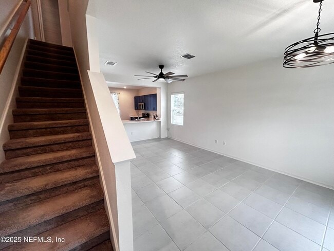 Photo - 379 Annies Pl