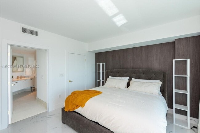 Photo - 500 Brickell Ave Unit 3802