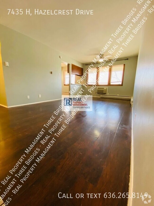 Building Photo - 7435 Hazelcrest Dr Rental