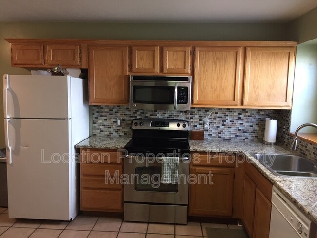 Photo - 4963 Stoneback Dr W