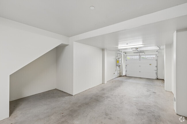 2BR, 2.5BA 1,317SF - Garage
