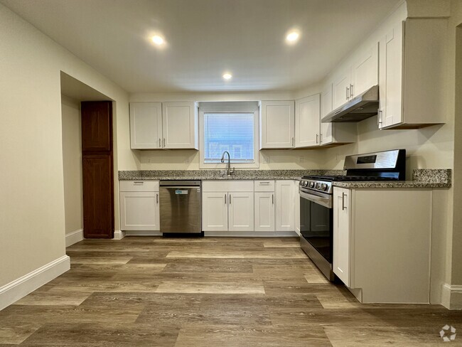 Building Photo - 175 High St Unit 1 Rental