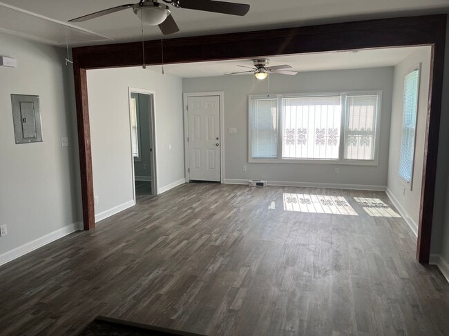 Photo - 511 Ford St