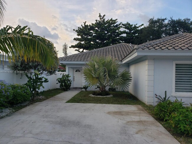 Building Photo - 1740 NW 52nd St Rental