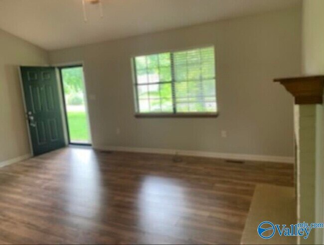 Photo - 105 Gibbon Dr