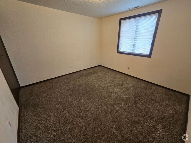 Building Photo - 410 W 3rd St Unit 3 Rental