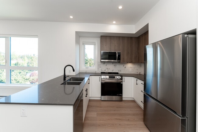 Photo - 809 Arncote Ave Unit 501