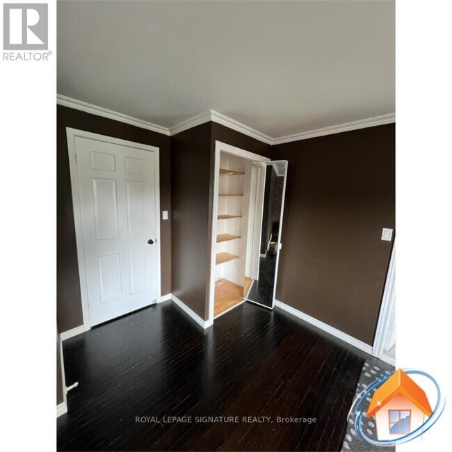 Photo - 72 Whitehorn Crescent