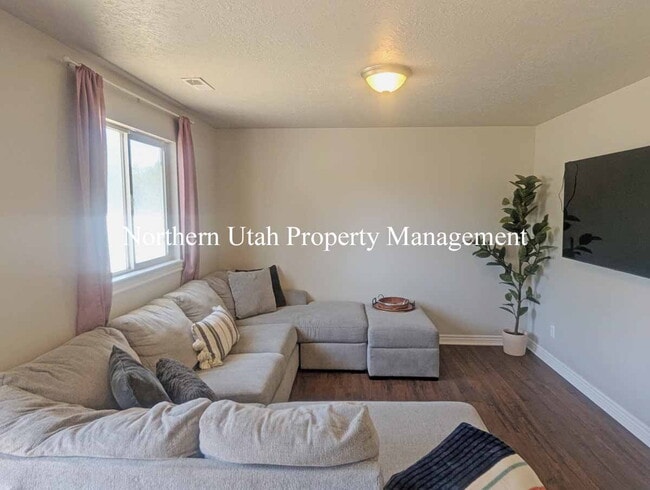 Photo - 3 Bed 2 Bath - HVAC