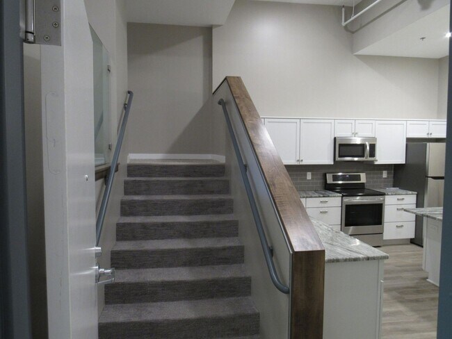 Photo - 211 Broadway Ave S Unidad A211-02