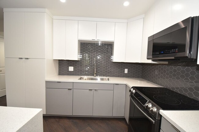 Photo - Stunning 2-Bedroom, 2-Bathroom Condo Located at The Lakes!