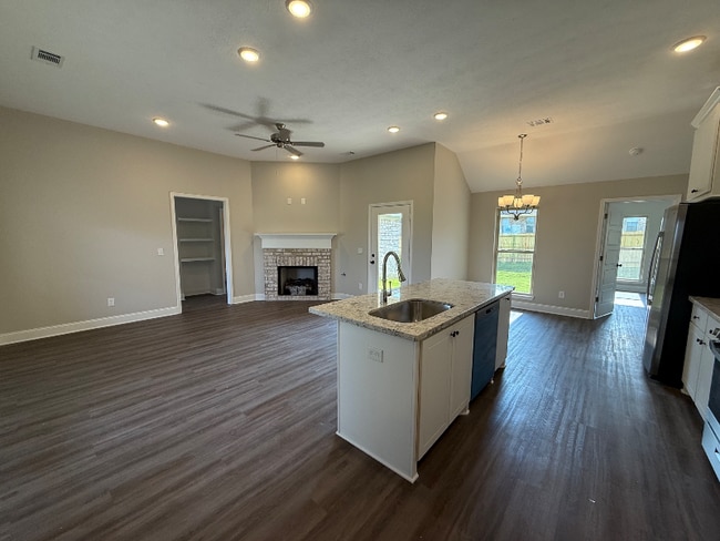 Photo - 112 Madisonville Dr