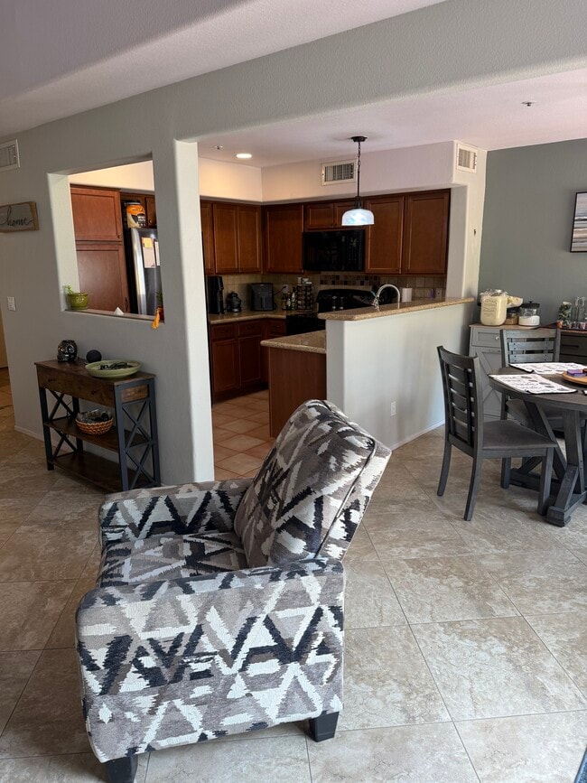 Photo - 1110 W Mango Dr