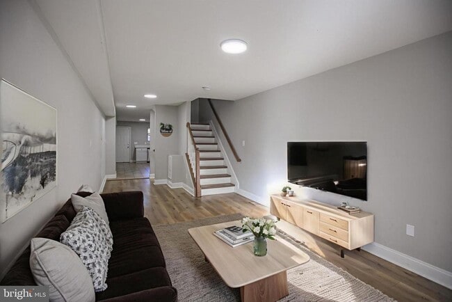 Photo - 530 N Montford Ave