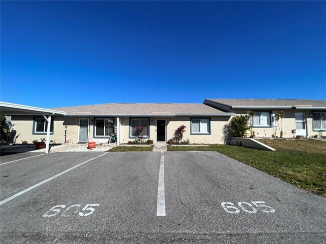 Photo - 605 Ridge Terrace Unit 605