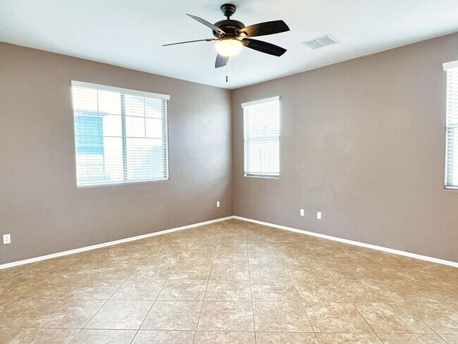 Photo - 113 E Palomino Dr