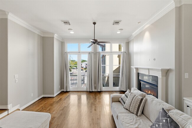 Photo - 9295 Buffalo Speedway