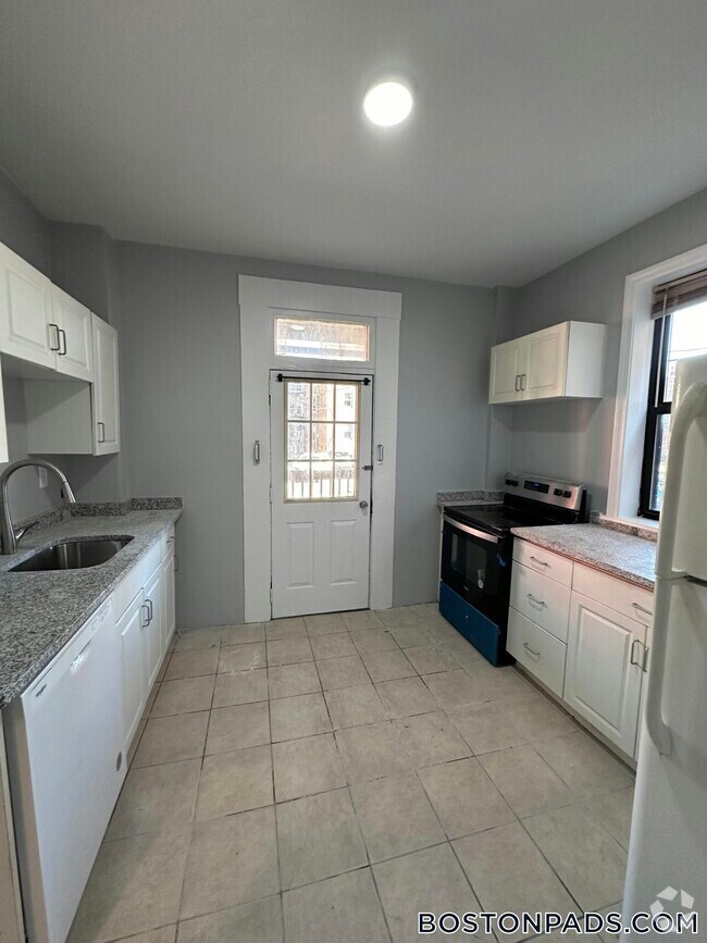 Building Photo - 8 Royce Rd Rental