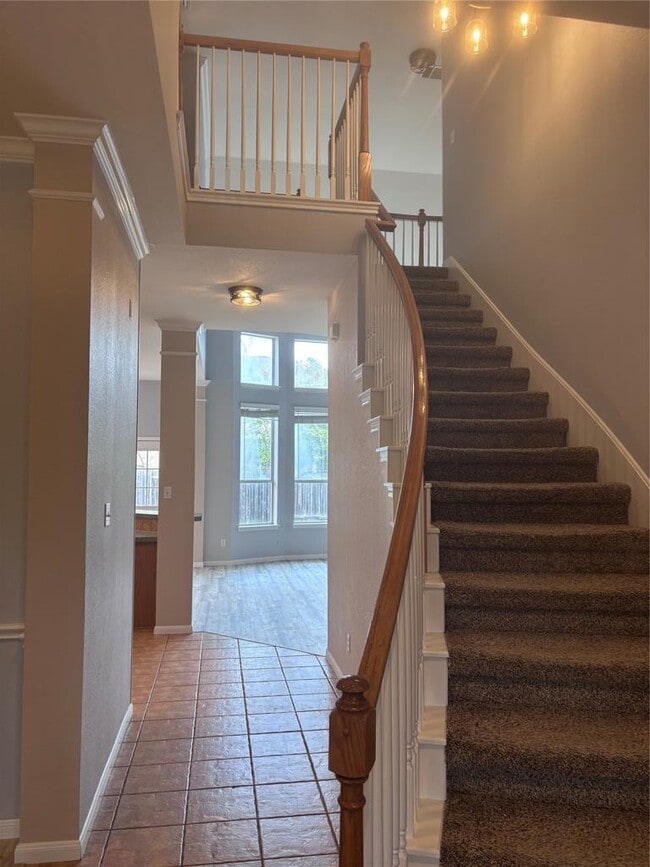 Photo - 1704 Lynnville Trail