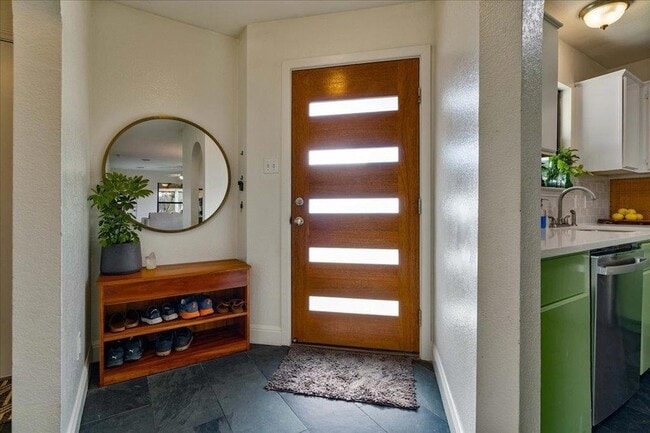 Photo - 2506 Jenibeth Ln