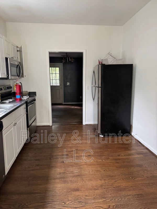 Photo - 764 Matilda Pl NW