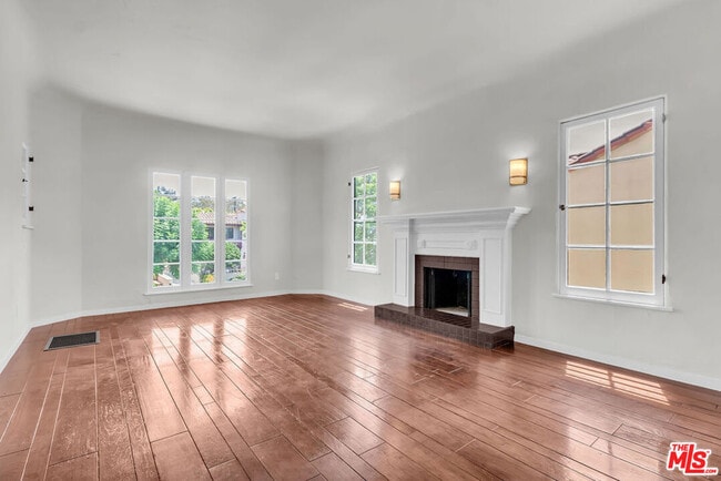 Photo - 751 Croft Ave Unidad 1/2