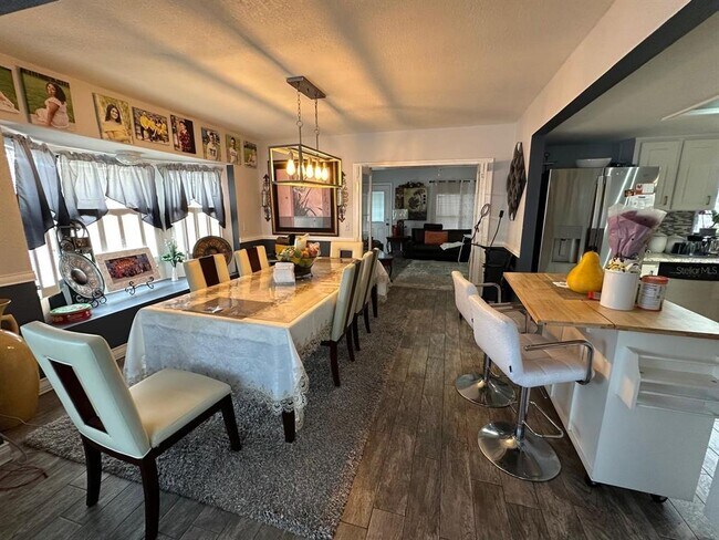 4612 Mesa Verde Dr